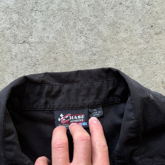 Men's Chase Authentics Kasey Kahne NASCAR Black Pit Crew Team Snap Shirt Sz XL - Picture 6 of 7